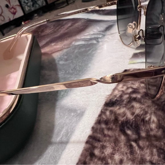 Like new !Kate spade aviators sunnies - Picture 10 of 10